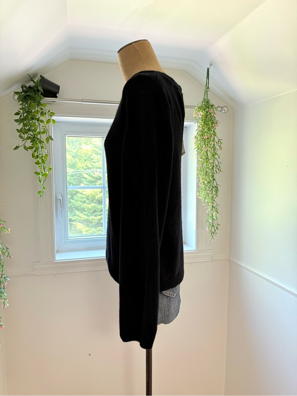 H&M Black Open-Back Sweater with Cream Tie - Picture 2 of 5